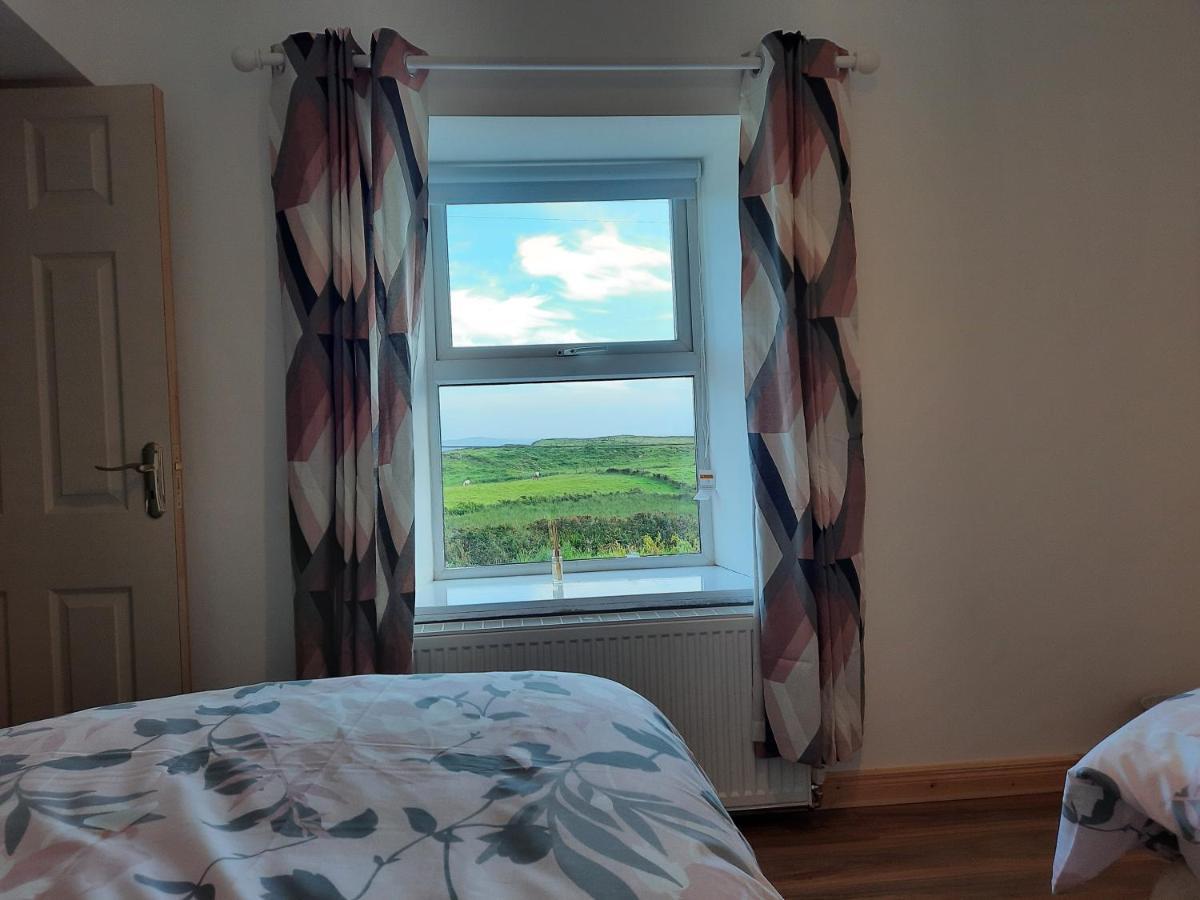 Conneelys Cottage, Connemara, Clifden, H71Y096 エクステリア 写真